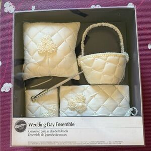 Wilton Cream Wedding Ensemble Set